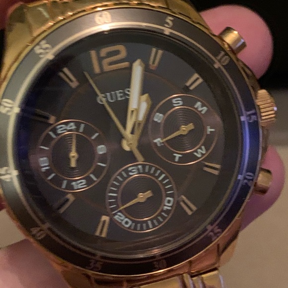 Guess Watch - Picture 3 of 3